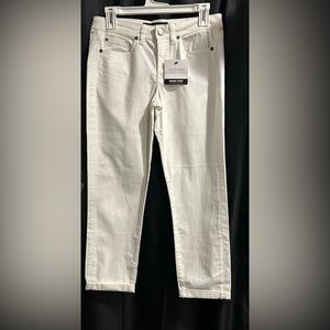Calvin Klein, jeans, power, stretch, skinny crop, size 6. Color cream.